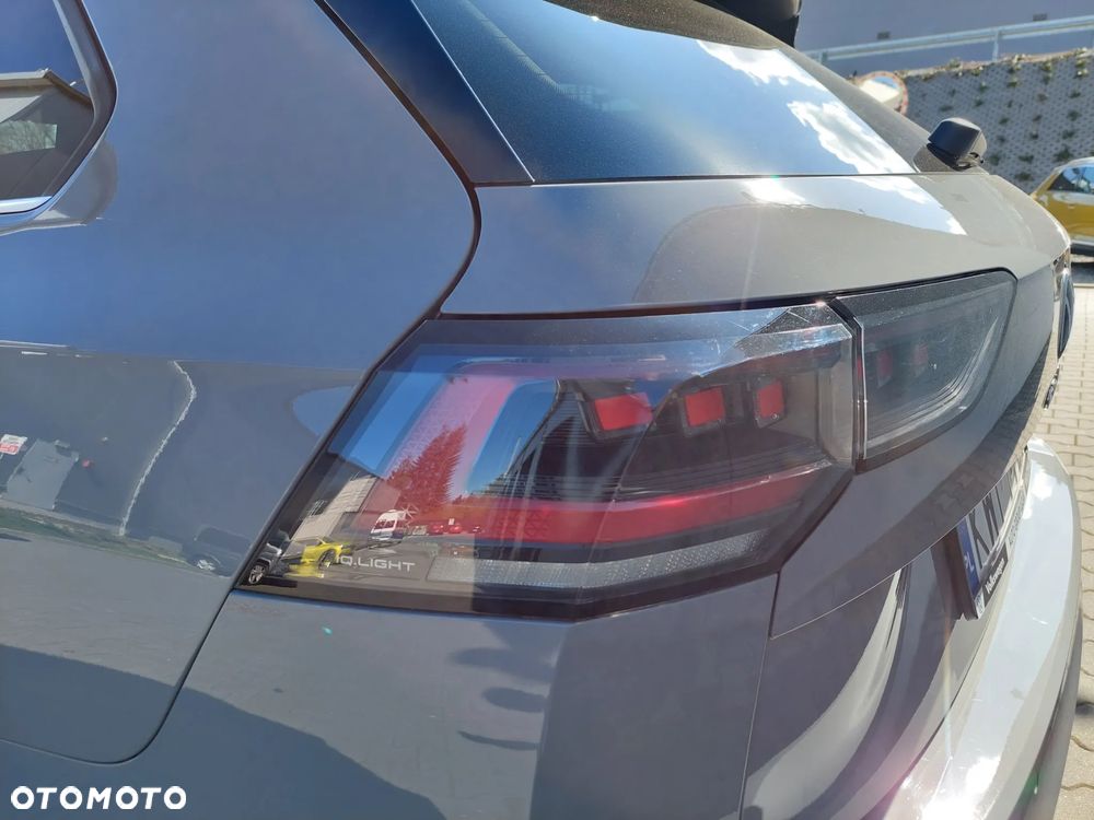 Volkswagen Golf - 8