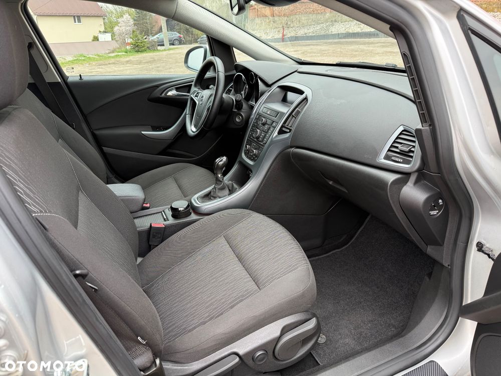 Opel Astra 1.4 T Enjoy - 11