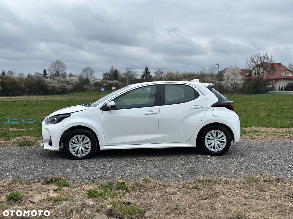 Toyota Yaris - 16