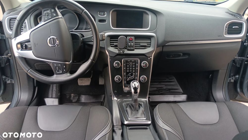 Volvo V40 D2 Geartronic Momentum - 40