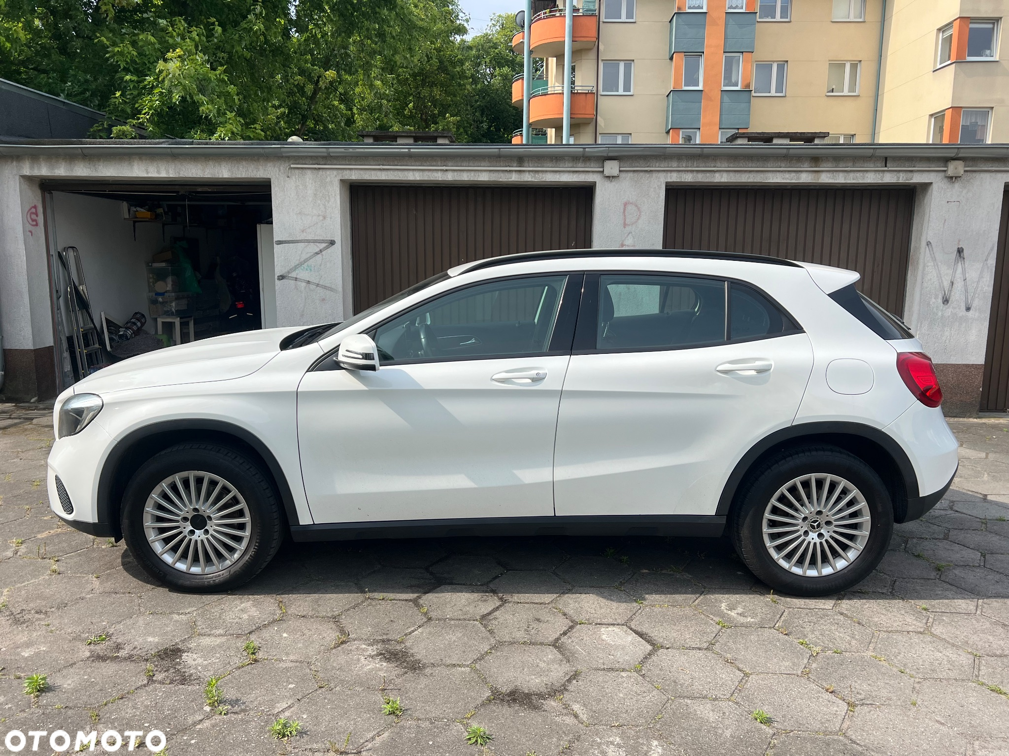 Mercedes-Benz GLA 200 d 4-Matic - 4