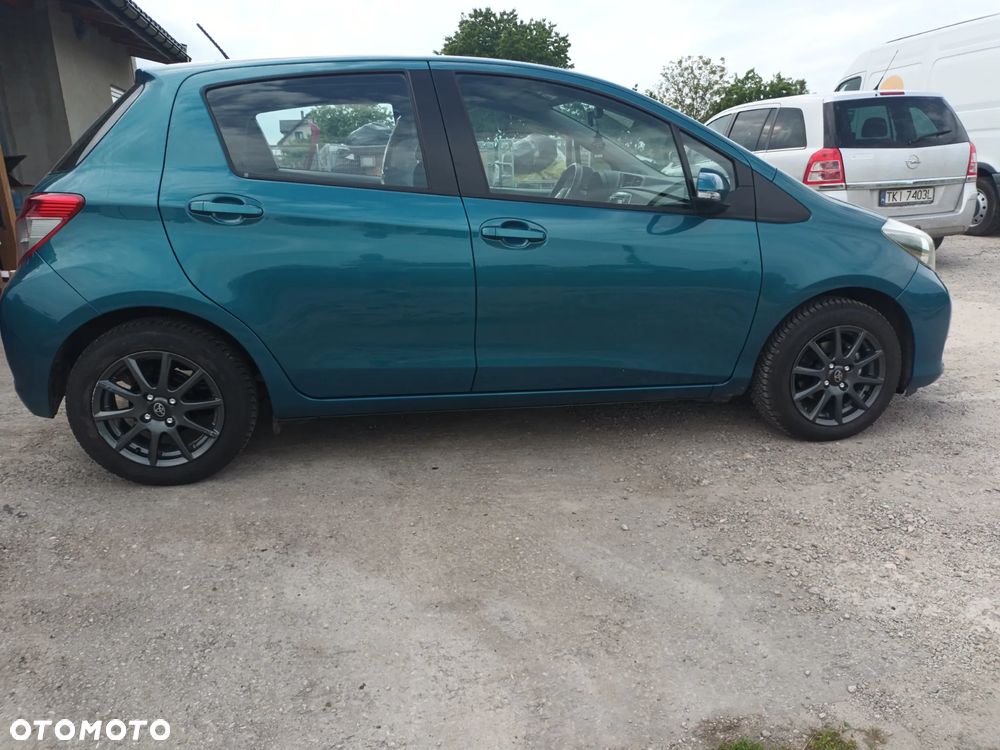 Toyota Yaris 1.33 VVT-i Executive - 4