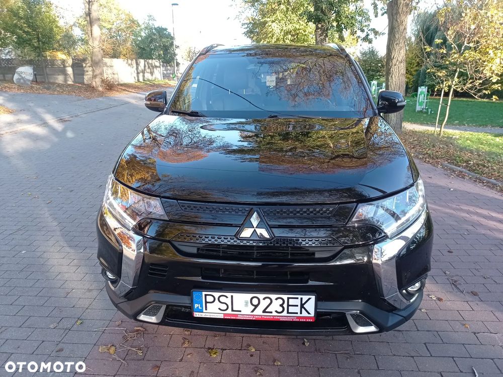 Mitsubishi Outlander - 12