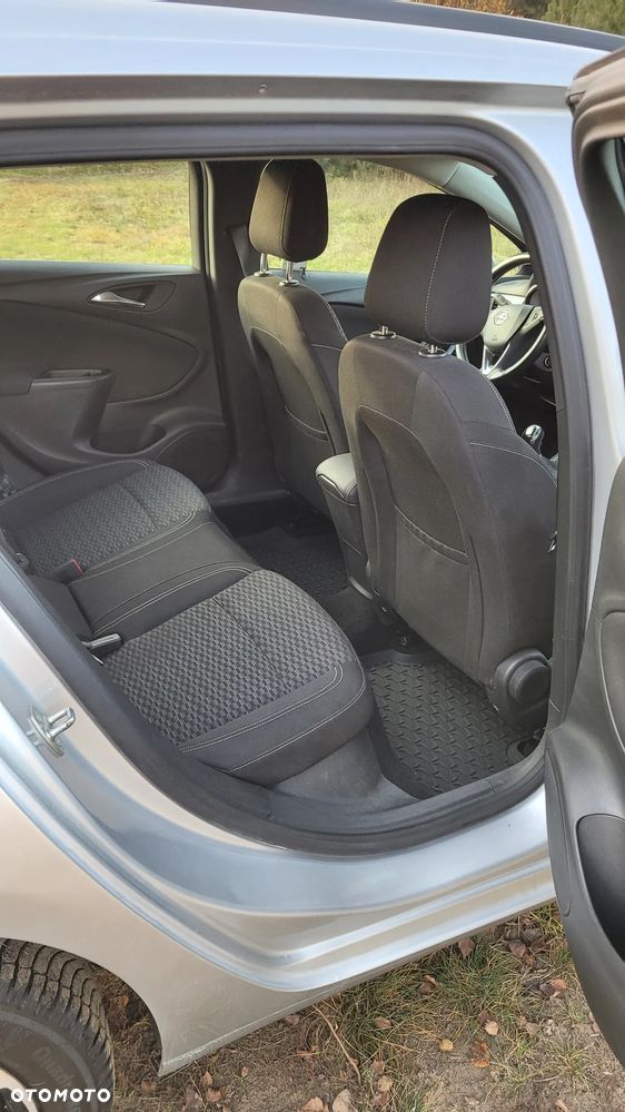 Opel Astra 1.6 CDTI Enjoy - 13