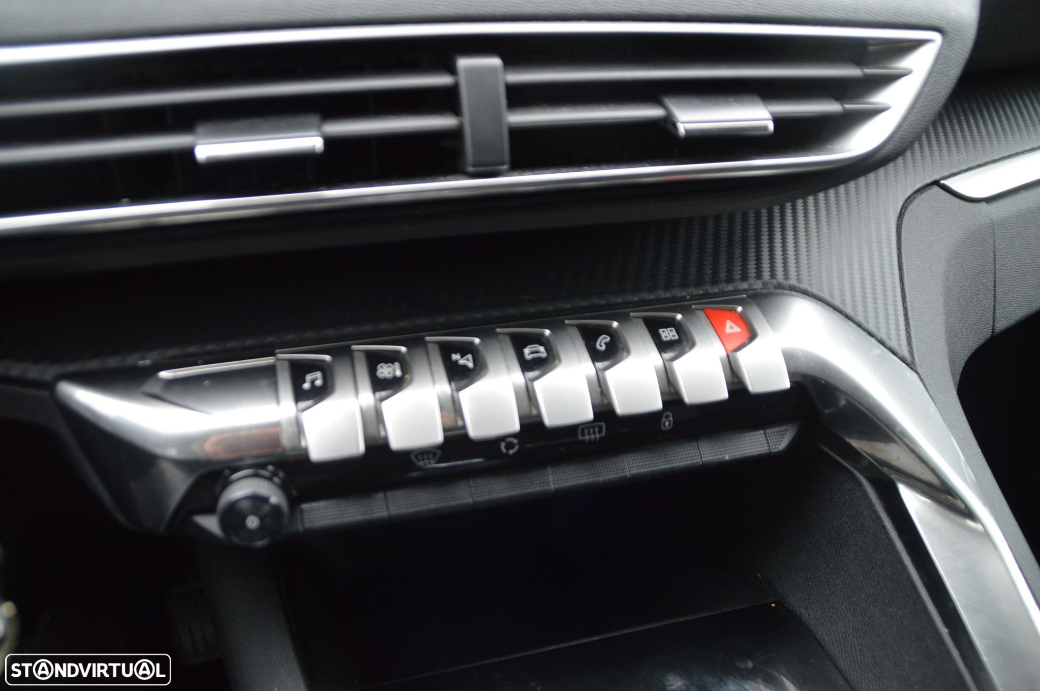 Peugeot 5008 1.2 PureTech Allure EAT6 - 29