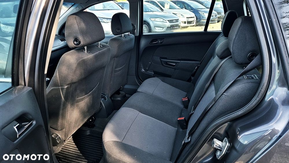 Opel Astra 1.6 Cosmo - 31