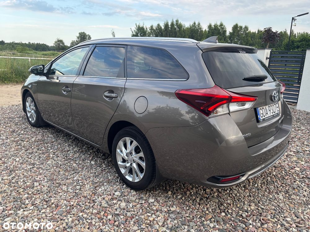 Toyota Auris 1.8 VVT-i Automatik Executive - 3