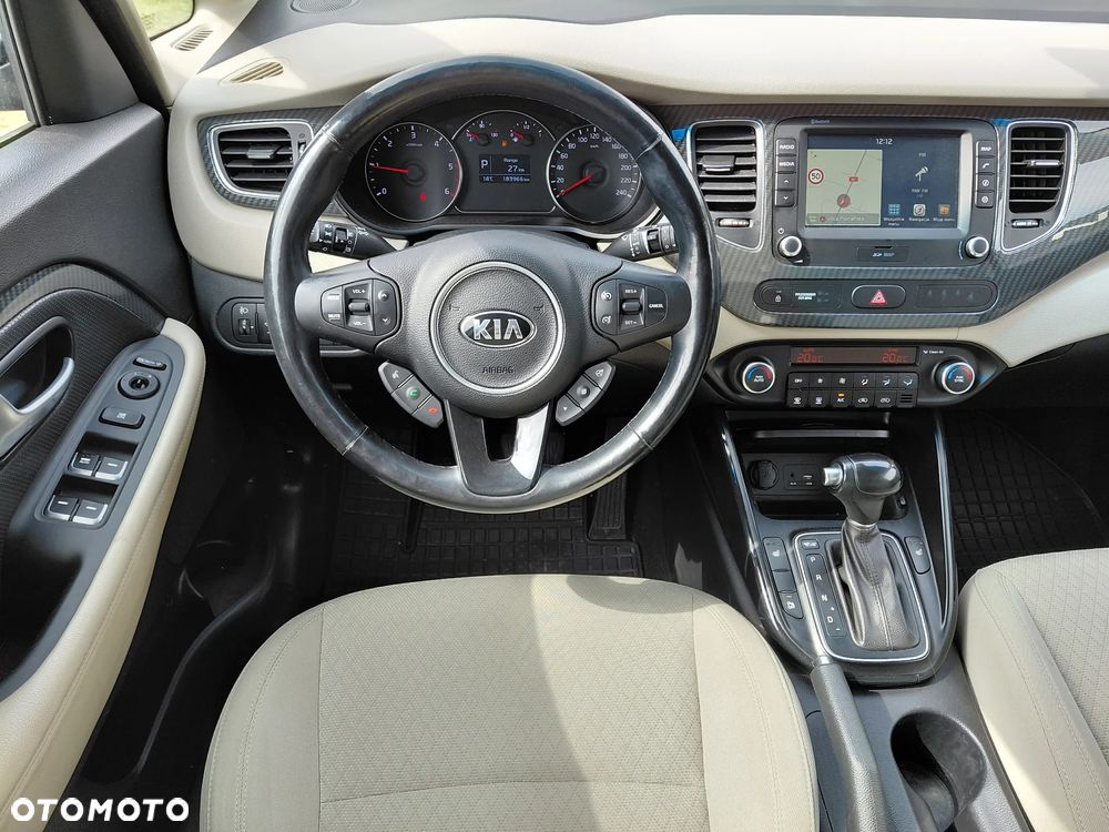 Kia Carens 1.7 CRDi Business Line 7DCT - 13