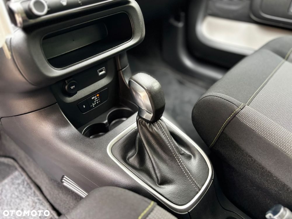 Citroën C3 1.2 PureTech Shine EAT6 - 22