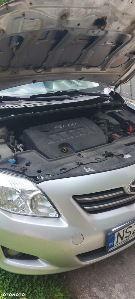 Toyota Corolla 1.6 VVT-i Luna - 12