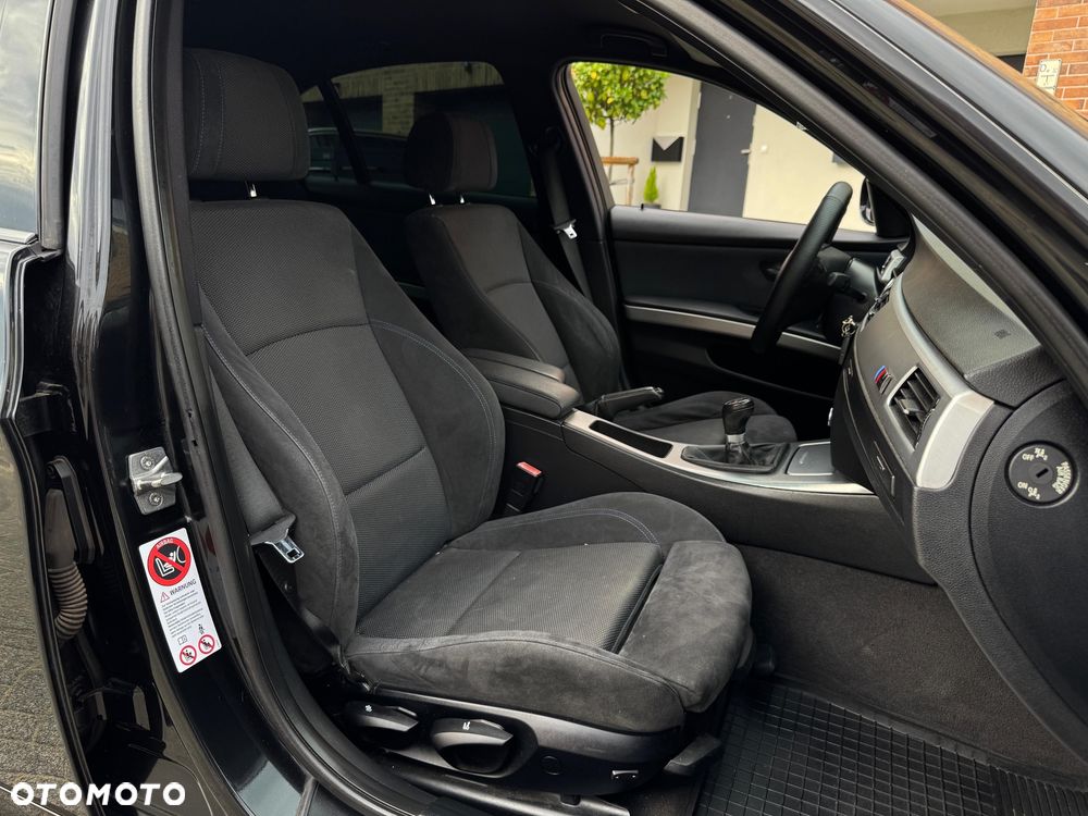 BMW Seria 3 318d DPF Edition Exclusive - 16