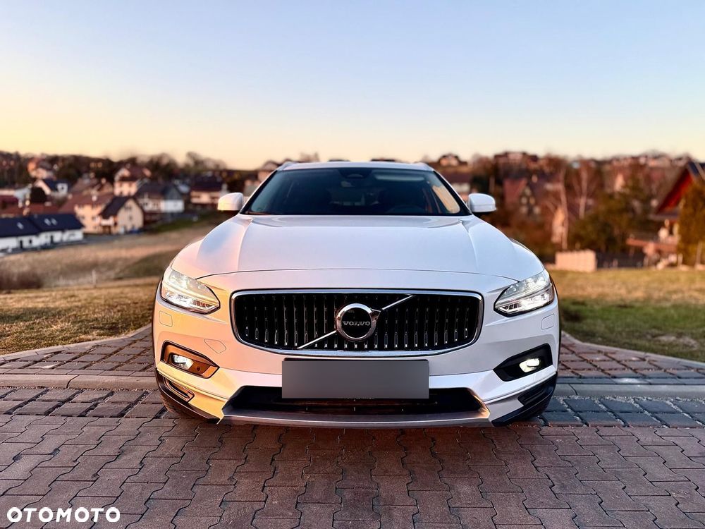 Volvo V90 Cross Country - 3