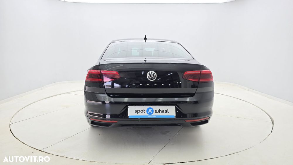 Volkswagen Passat 2.0 TDI DSG Comfortline - 7