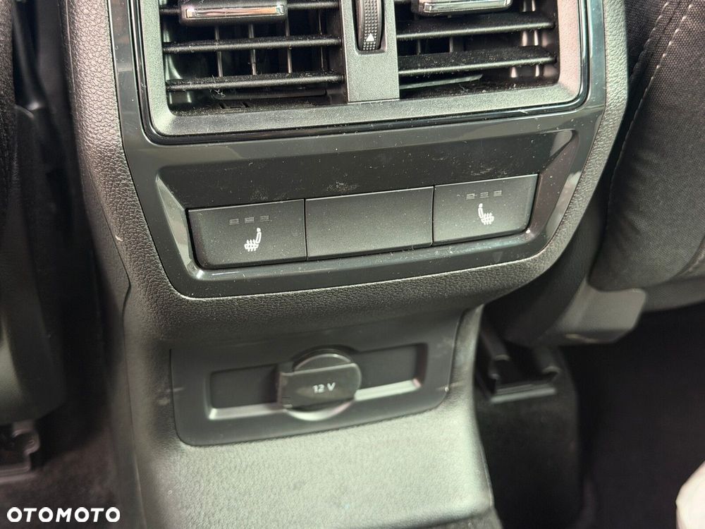 Skoda Karoq 1.5 TSI ACT Sportline DSG - 24