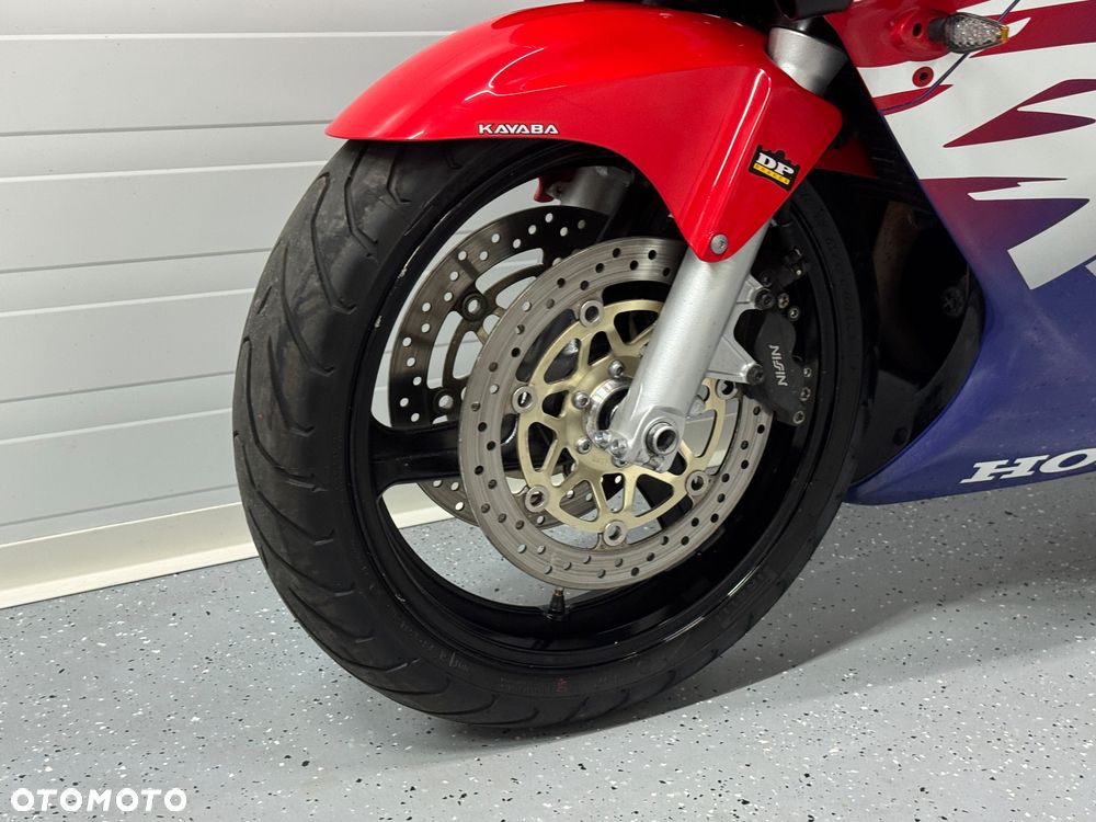 Honda CBR - 17