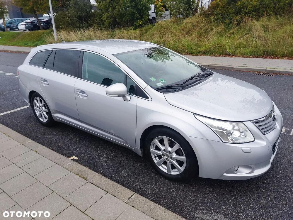 Toyota Avensis 2.0 D-4D Sol plus - 19