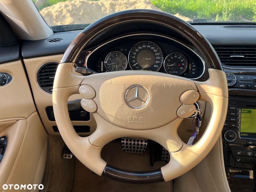 Mercedes-Benz CLS - 10
