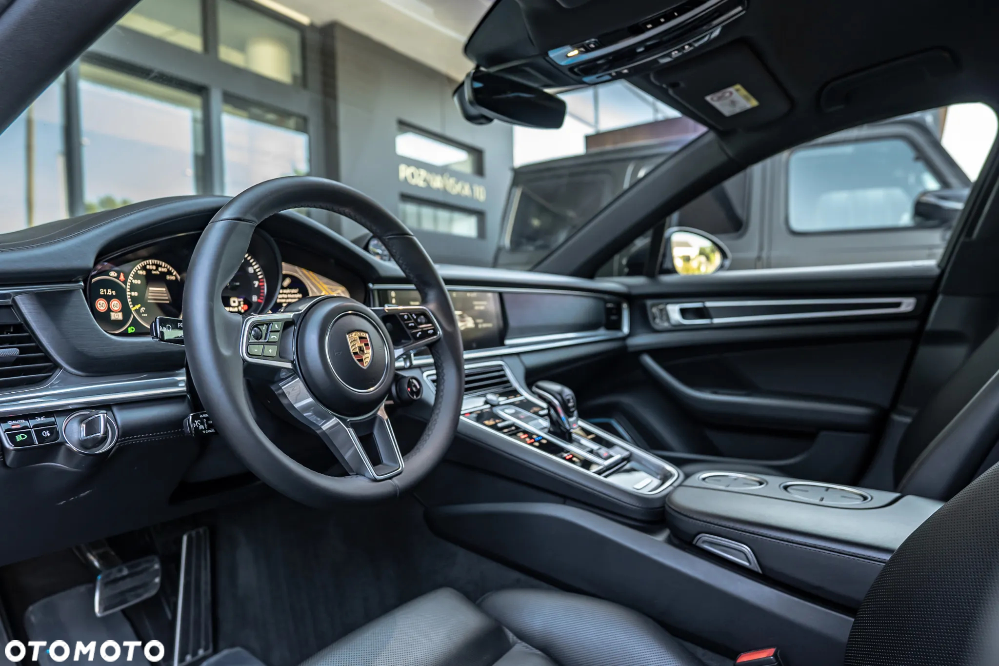 Porsche Panamera 4 e-Hybrid Sport Turismo - 25