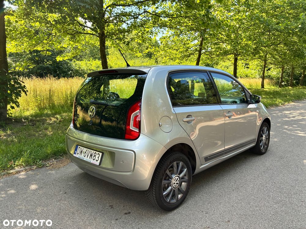 Volkswagen up! BlueMotion Technology club - 9