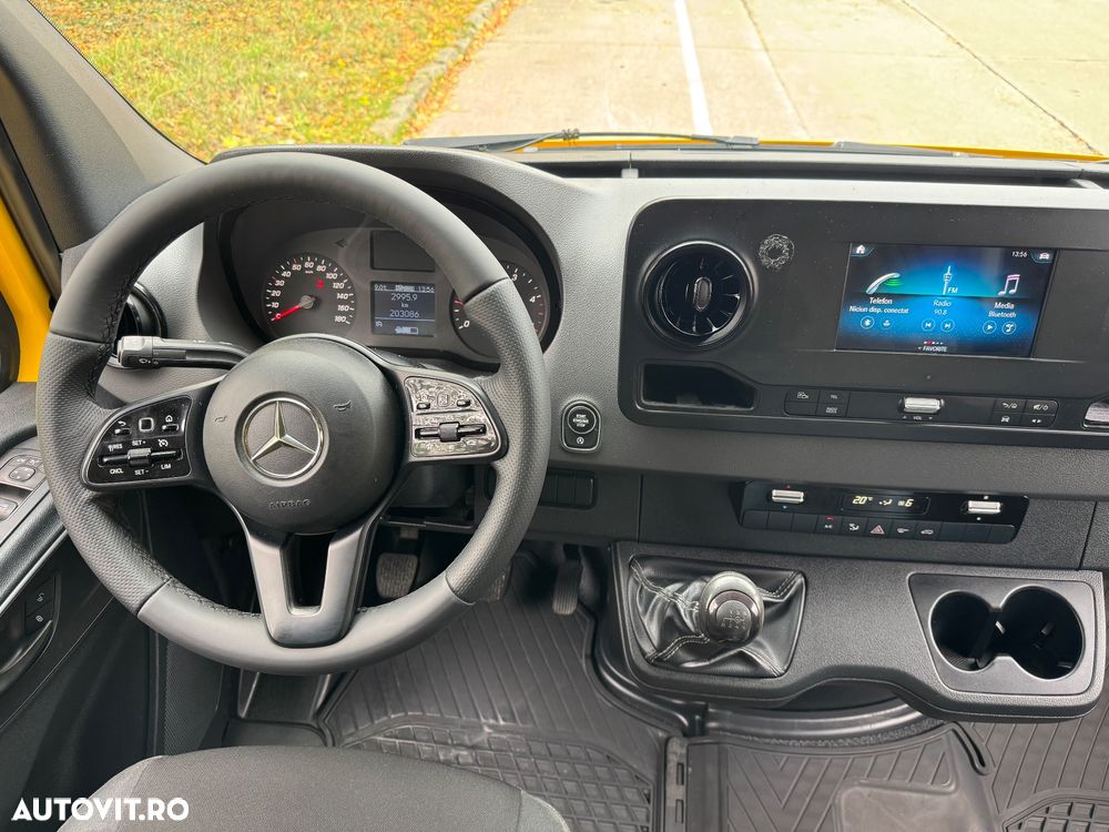 Mercedes-Benz Sprinter - 9
