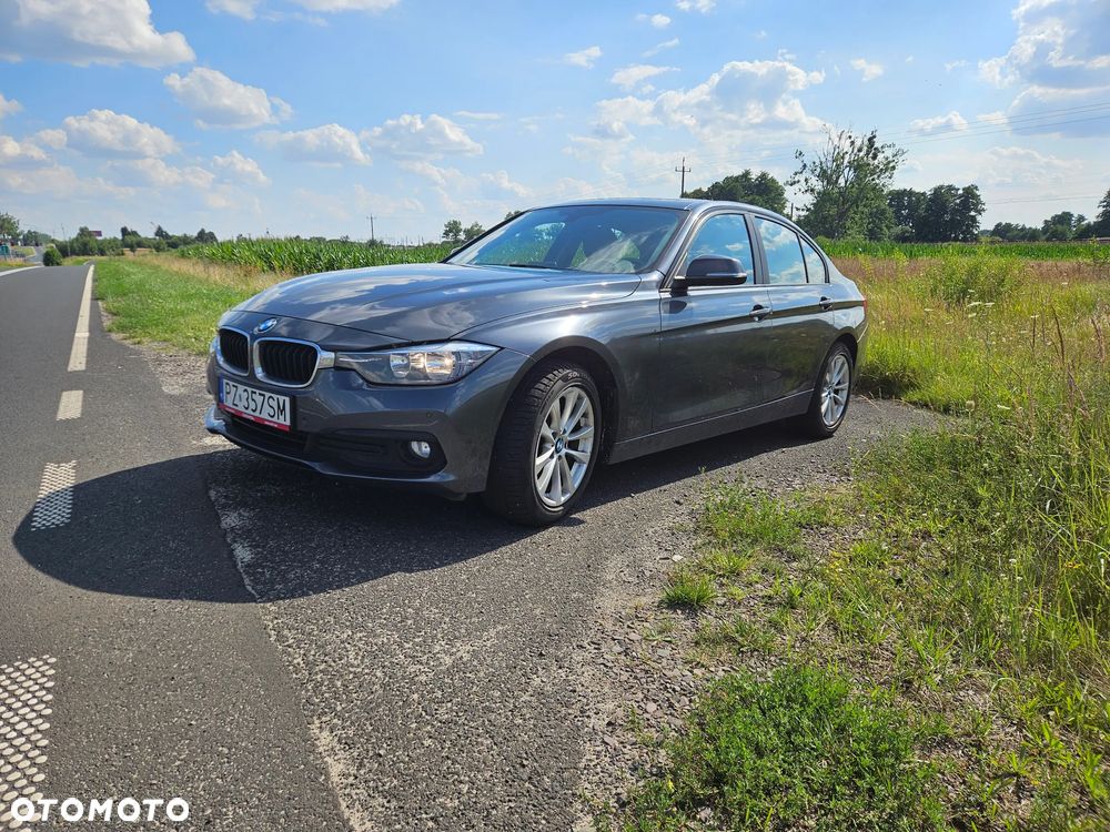 BMW Seria 3 320i xDrive - 1
