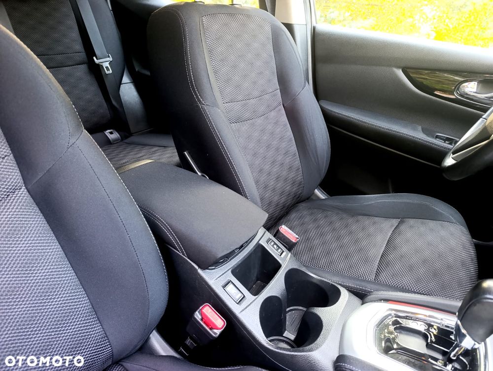 Nissan Qashqai 1.2 DIG-T Xtronic N-Vision - 11