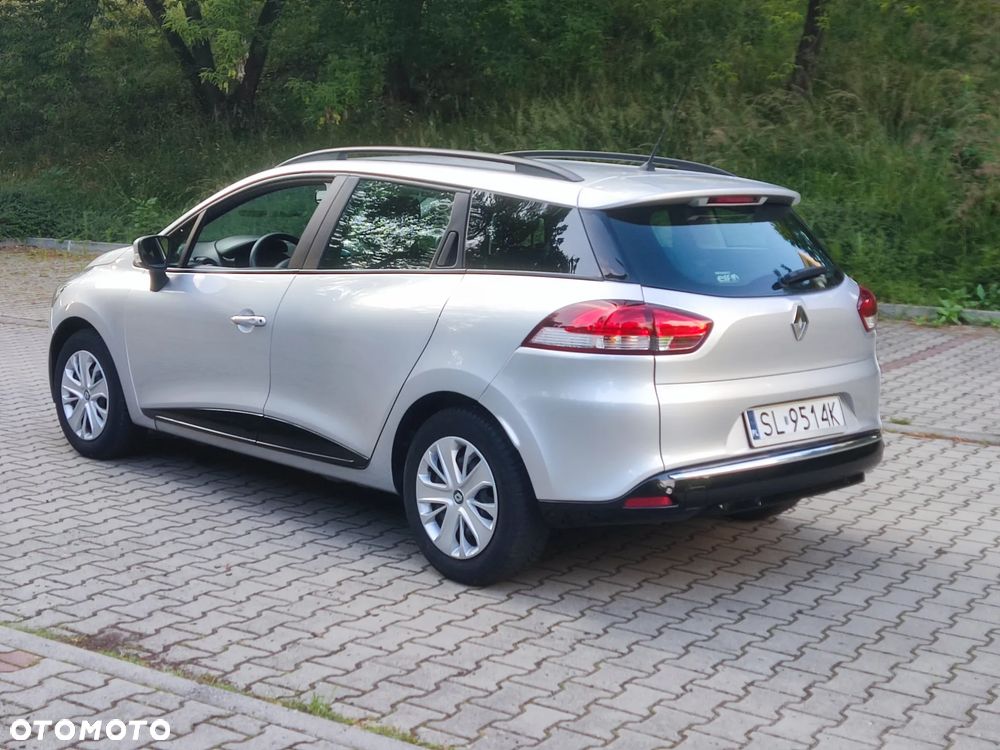 Renault Clio 1.2 16V Confort Privilege - 13