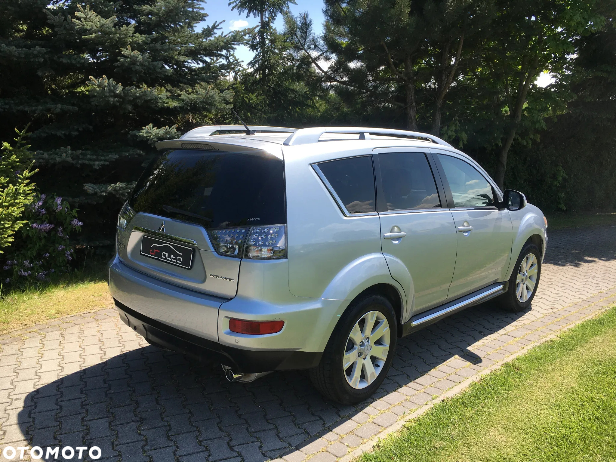 Mitsubishi Outlander 2.4 4WD Intense - 4