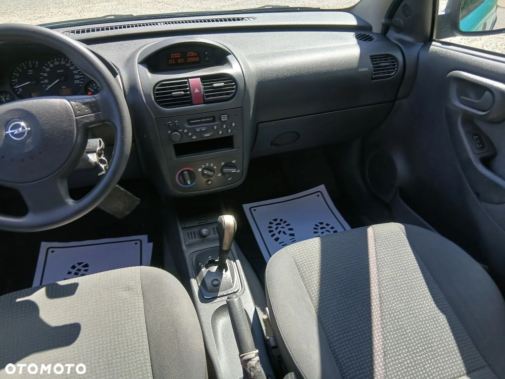 Opel Corsa 1.0 12V NJoy Easytronic - 11