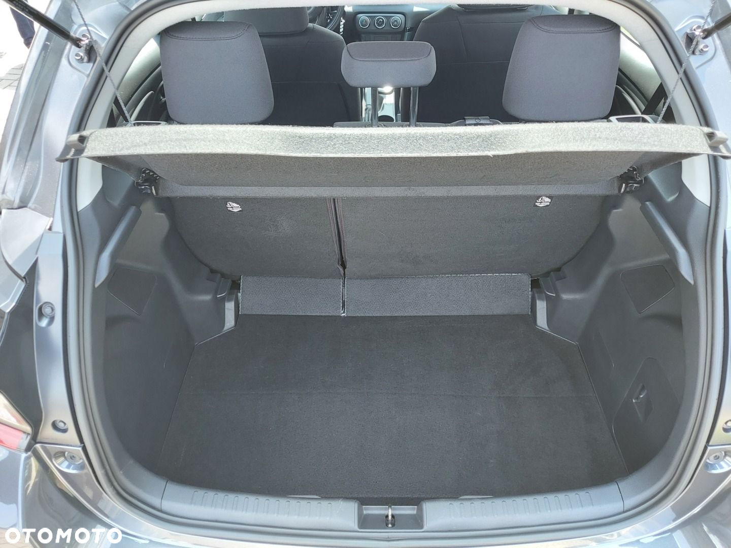 Toyota Yaris 1.5 Comfort - 12