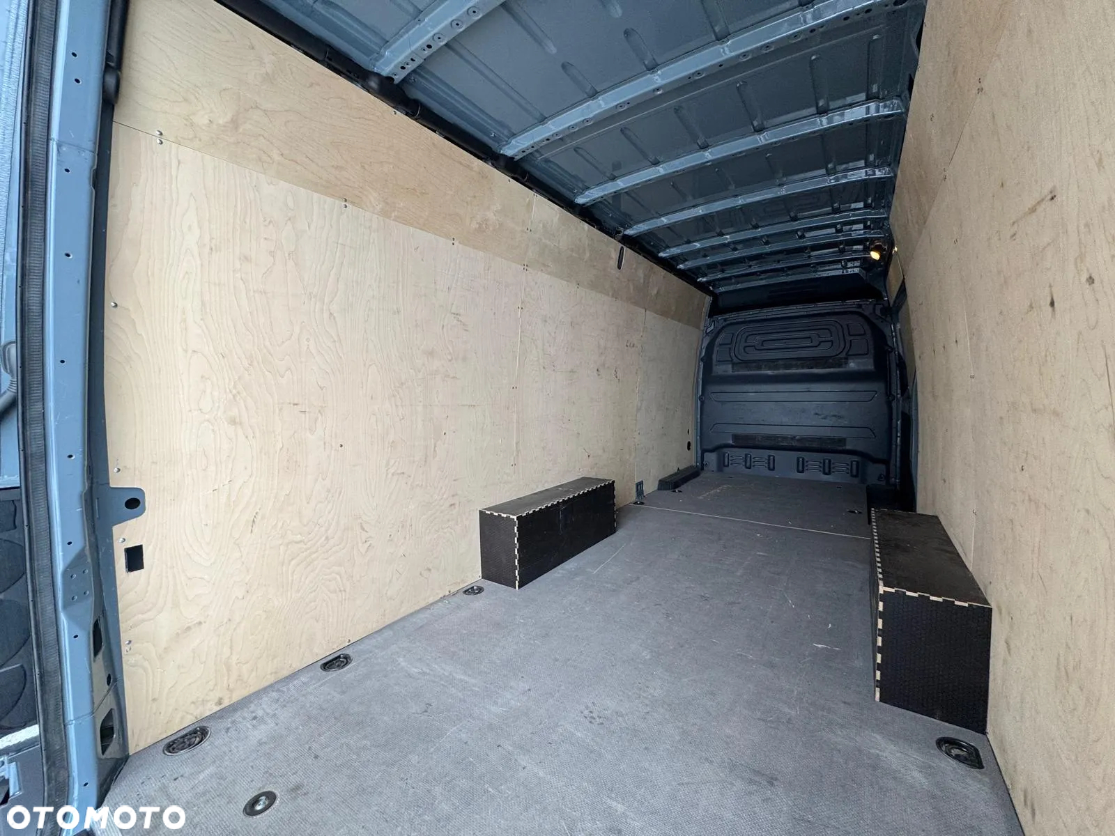 Mercedes-Benz Sprinter 317 - 11