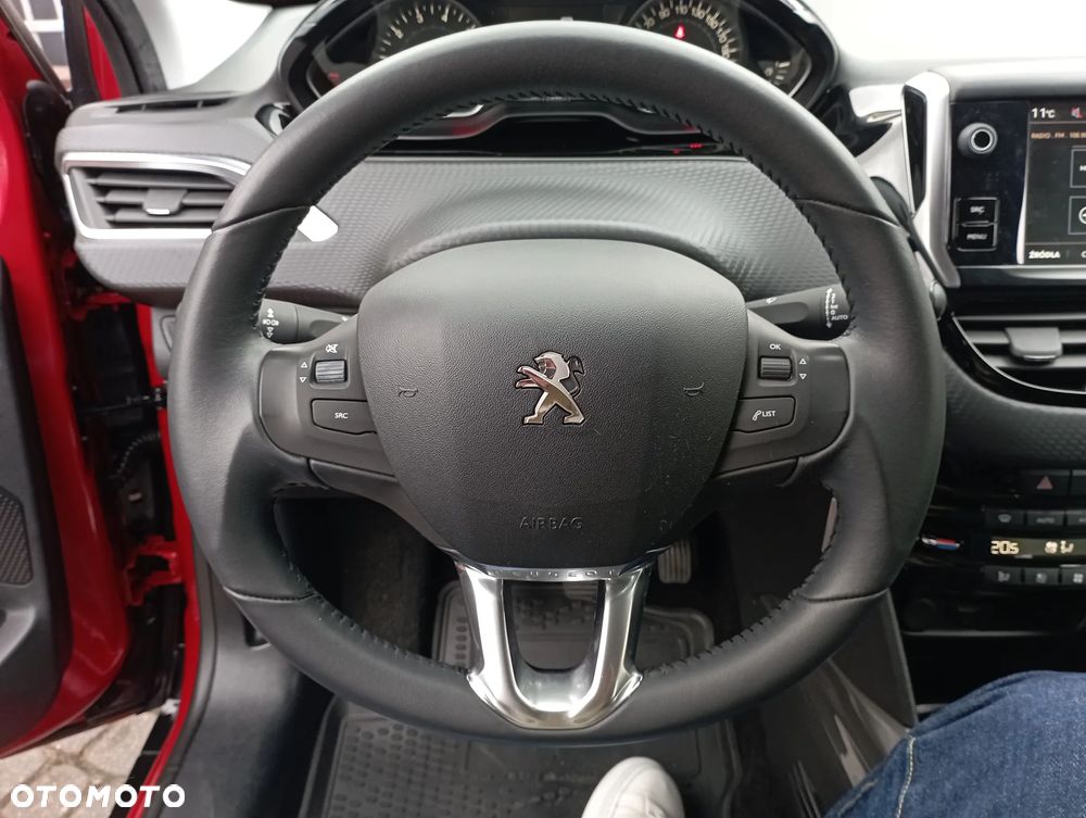 Peugeot 2008 1.2 Pure Tech GPF Active S&S - 12