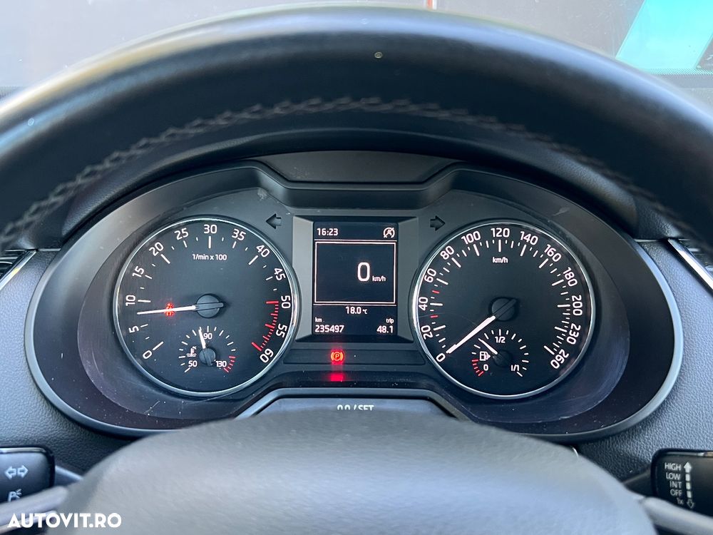 Skoda Octavia 2.0 TDI (Green tec) DSG Style - 19