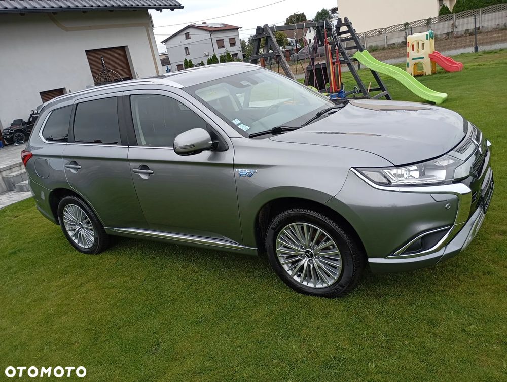 Mitsubishi Outlander - 8