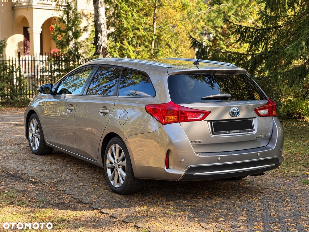 Toyota Auris 1.8 HSD Luna - 4