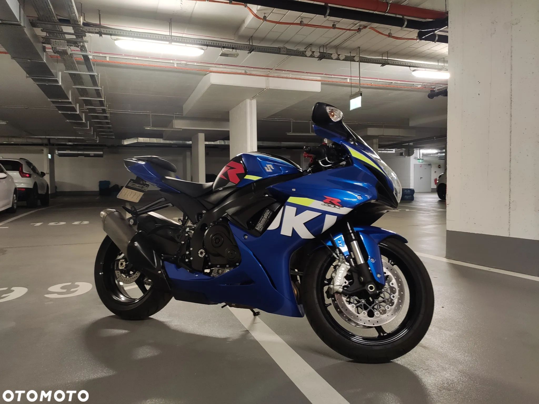 Suzuki GSX-R - 1
