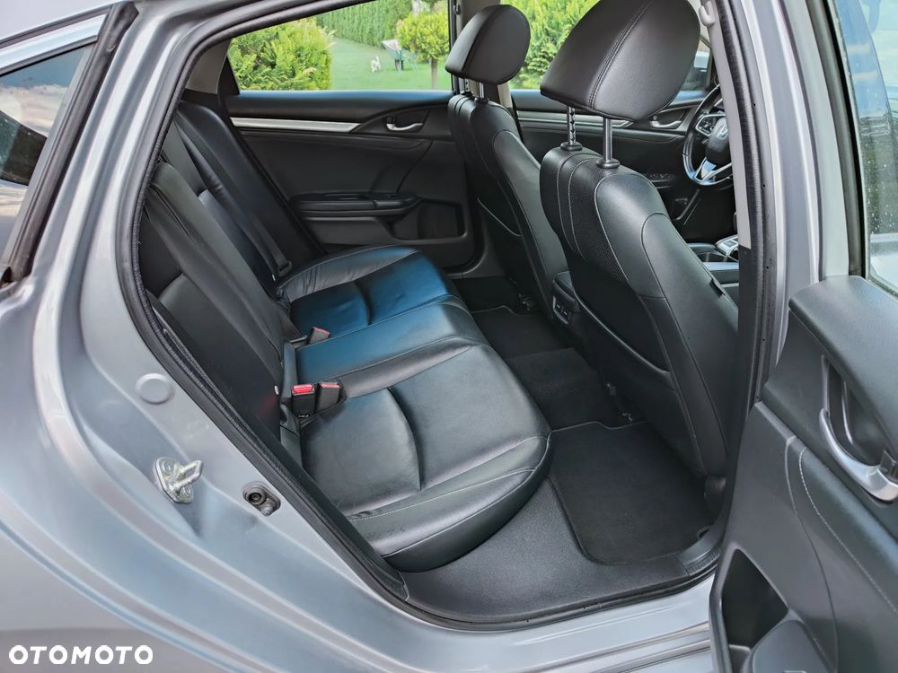 Honda Civic 1.5 i-VTEC Turbo CVT Executive - 25