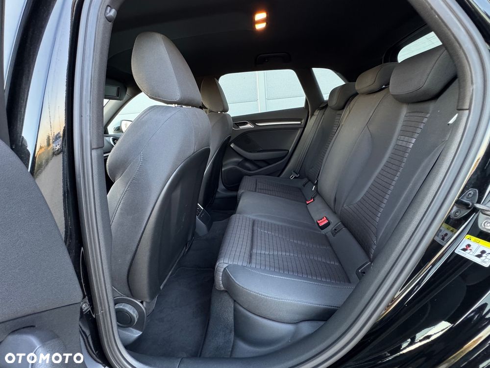 Audi A3 Sportback 2.0 TDI (clean diesel) S tronic S line Sportpaket - 19