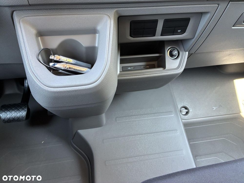 Volkswagen Crafter 35 Brygadówka/AUTOMAT/L4H3, 2.0 BiTDI 163KM, 4490mm, Wysoki dach, r.o. 4490 mm - 31