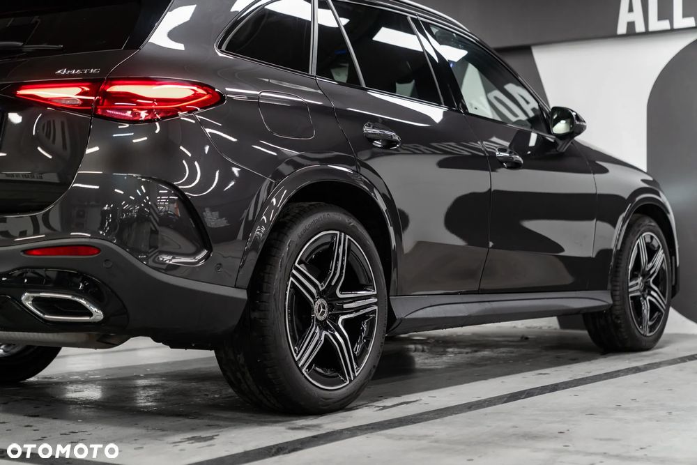 Mercedes-Benz GLC - 23