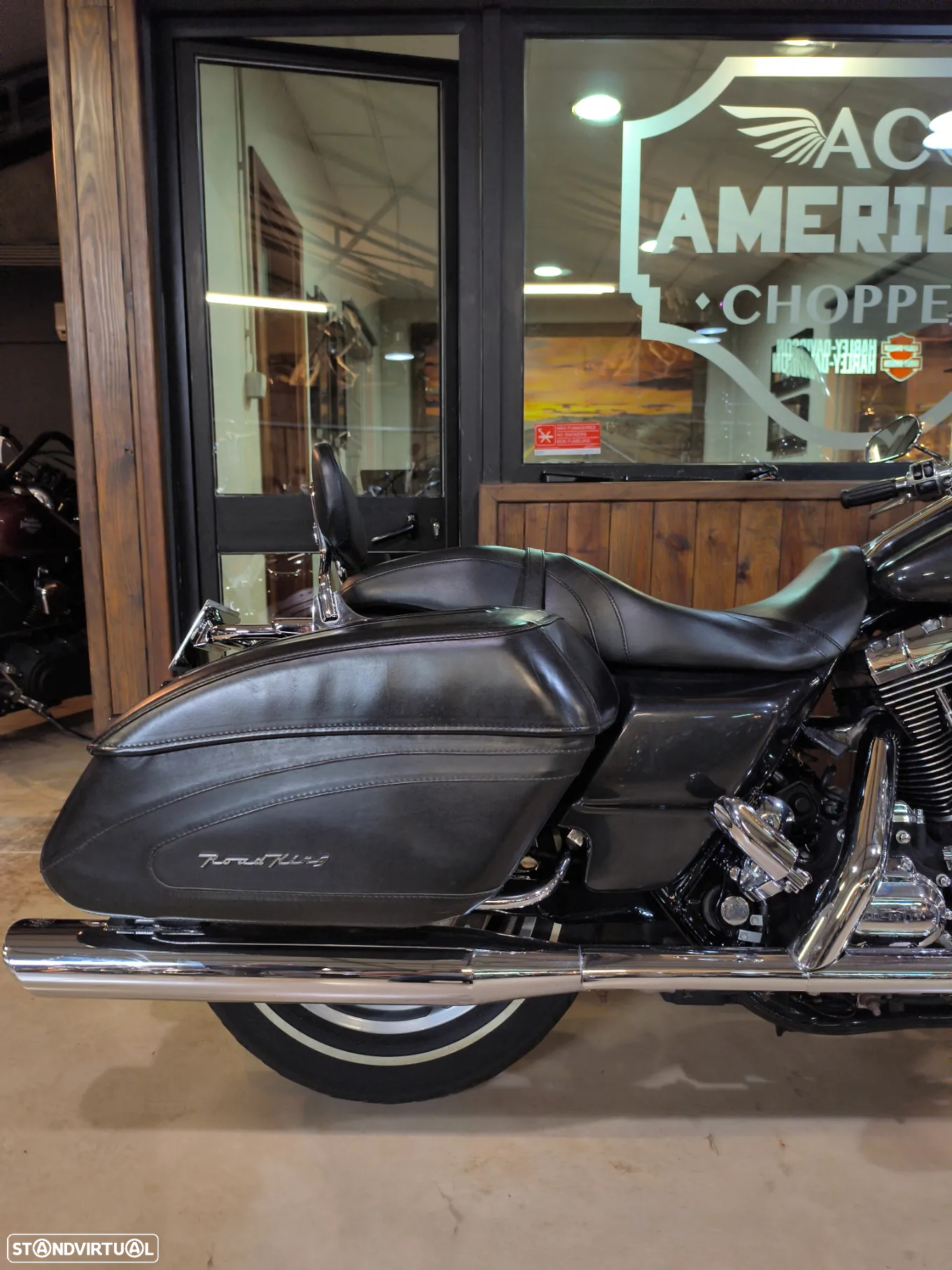 Harley-Davidson FLHR Road King Custom - 4