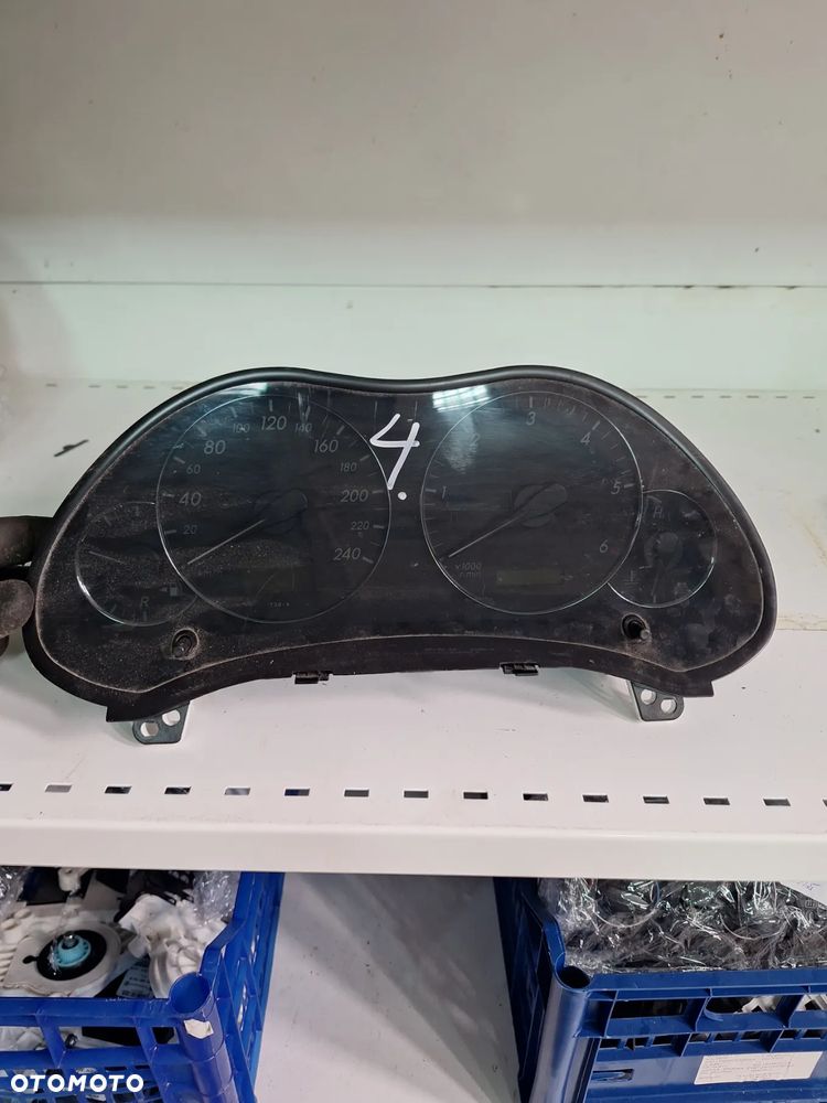 TOYOTA AVENSIS II T25 2.0D4D LICZNIK ZEGAR ZEGARY 83800-05630H