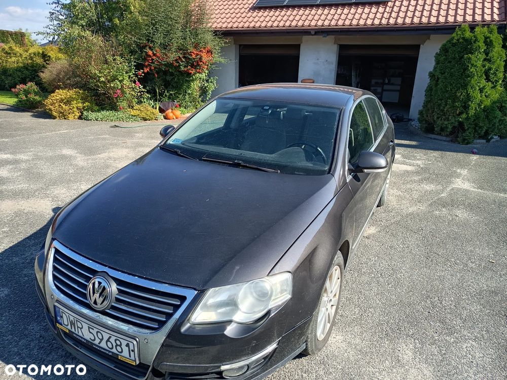 Volkswagen Passat 2.0 TDI DPF BlueMot Comfortline - 1