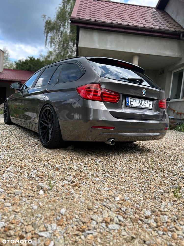 BMW Seria 3 320d - 4