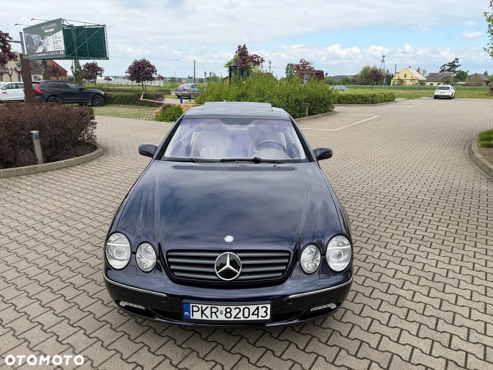 Mercedes-Benz CL - 33