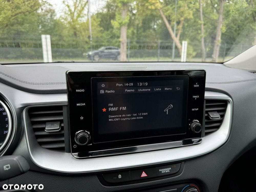 Kia Ceed - 27