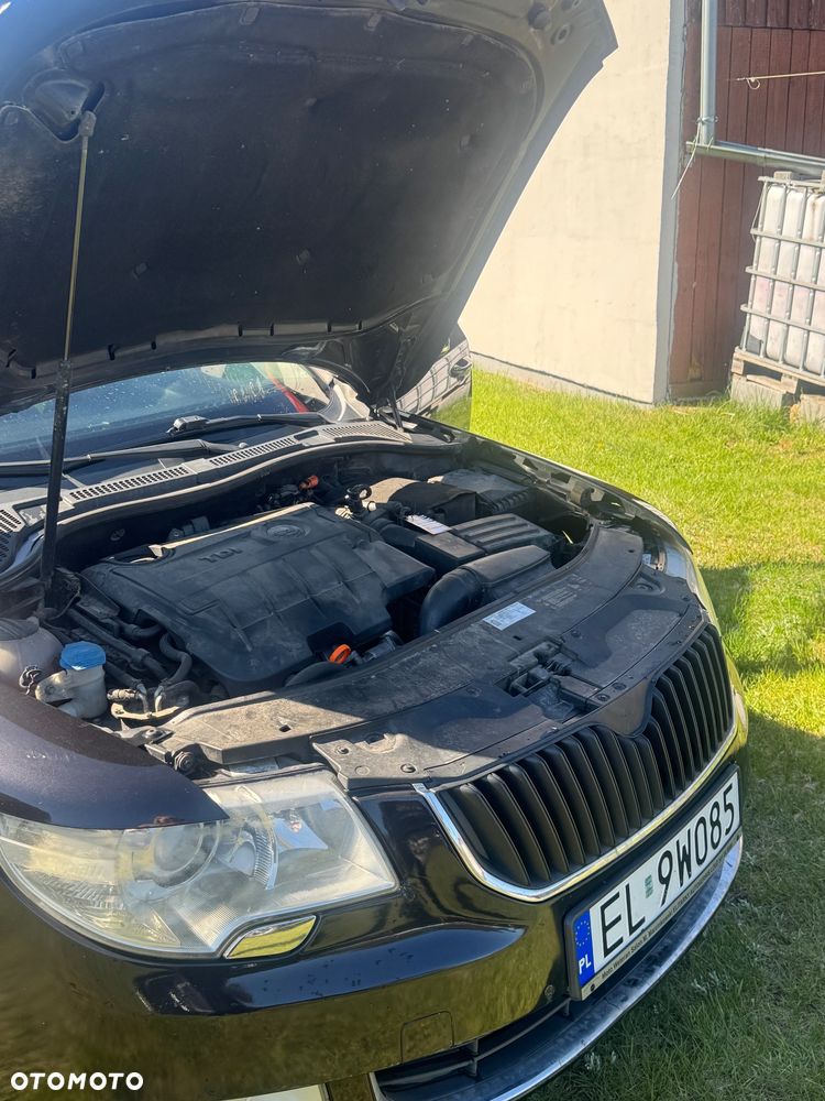 Skoda Superb 2.0 TDI Elegance - 9