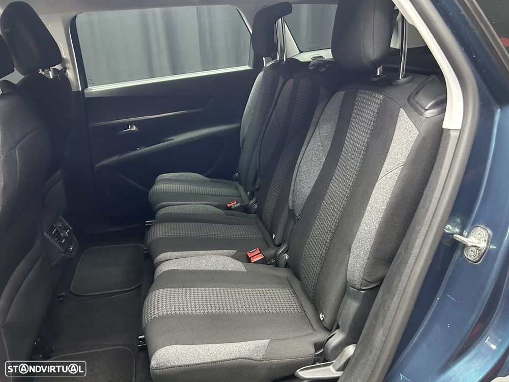 Peugeot 5008 1.2 PureTech Active - 12