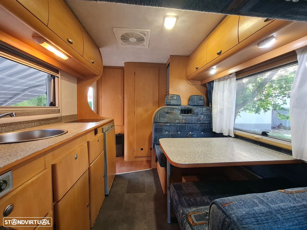 Joint Van Aventura - 17