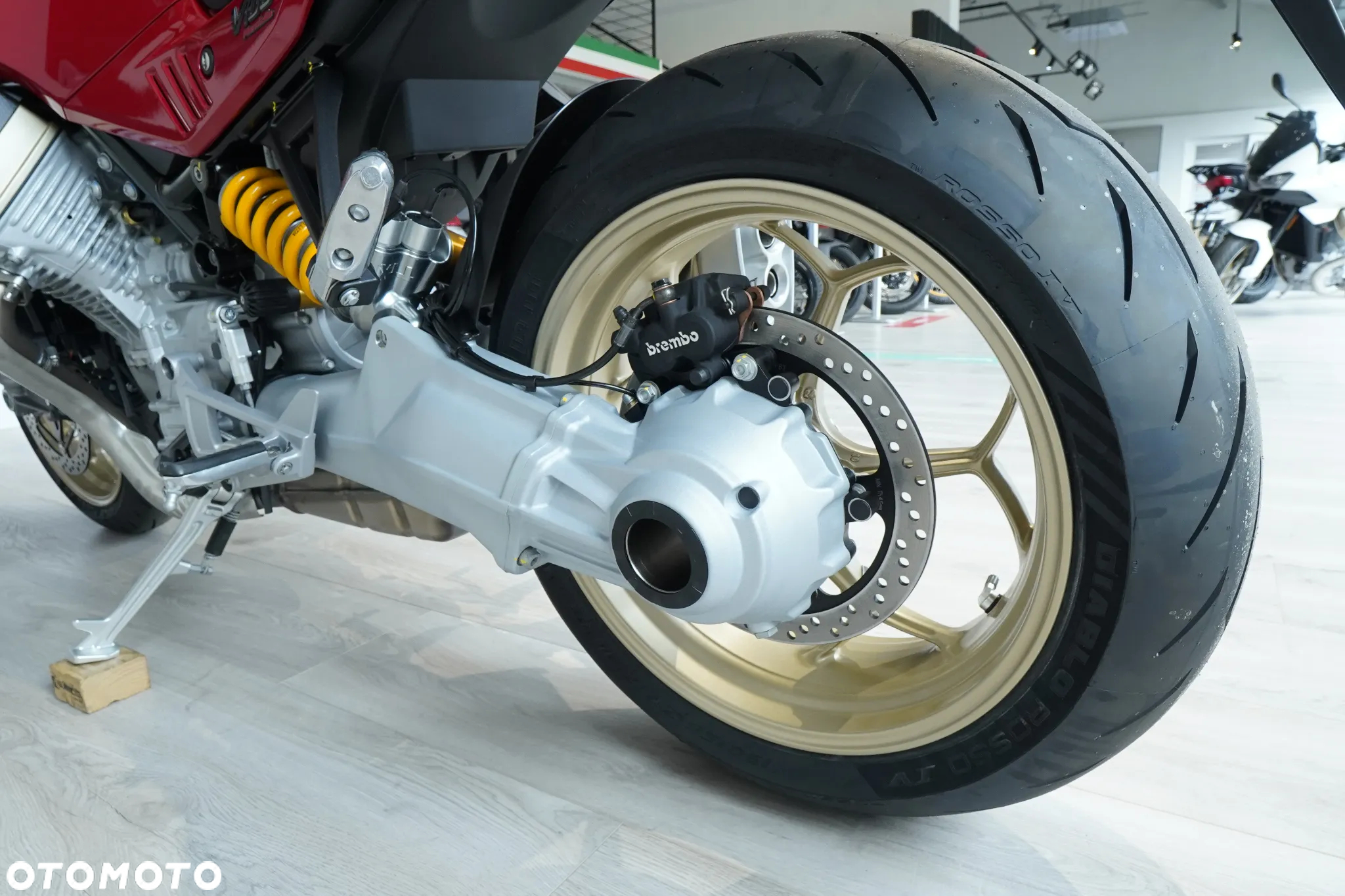 Moto Guzzi V100 Mandello - 9
